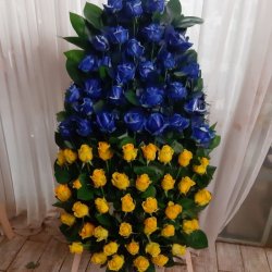 Ритуальный венок из живых цветов_4
