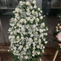 Ритуальный венок из живых цветов_52